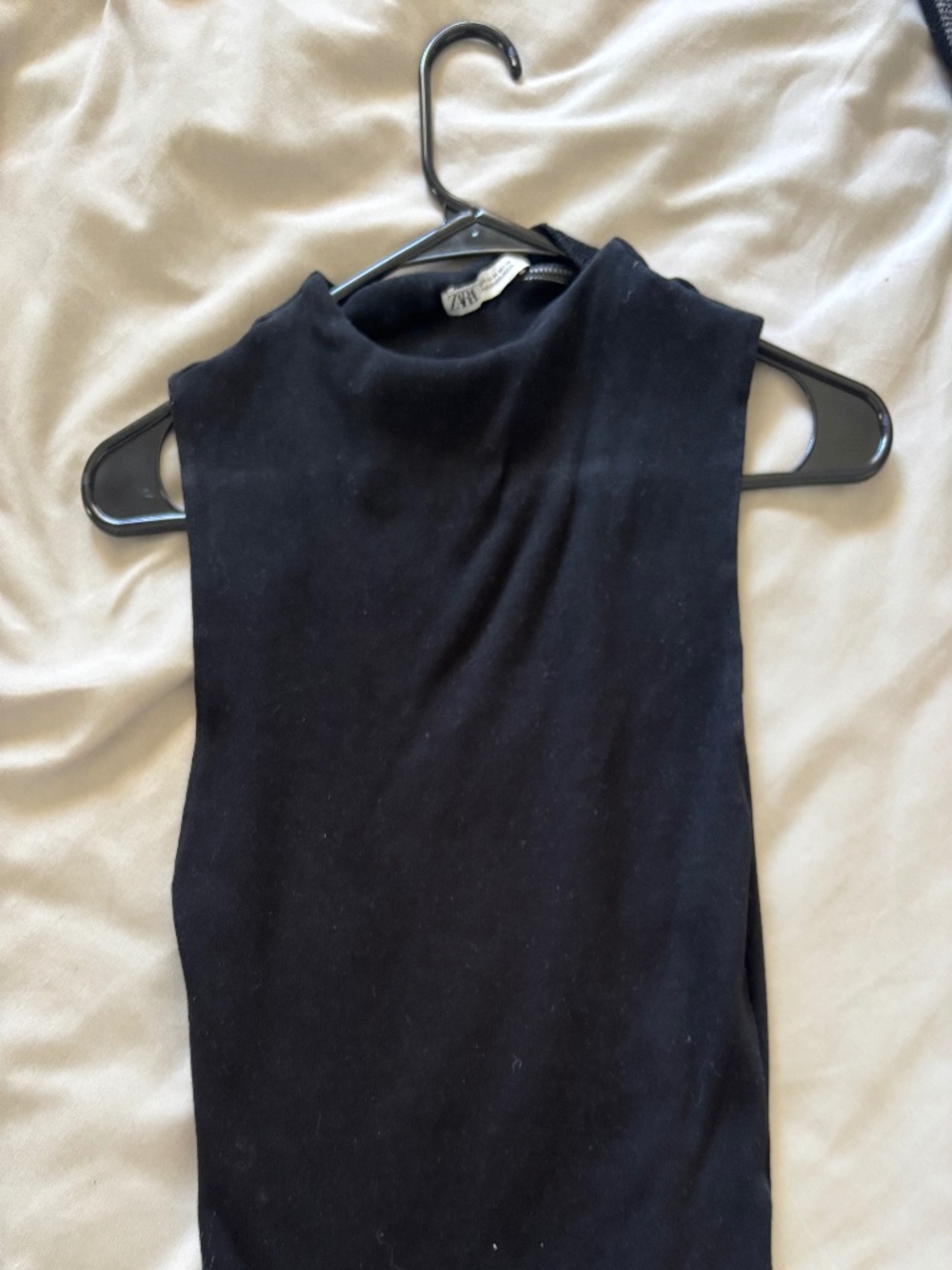 Zara turtleneck black top